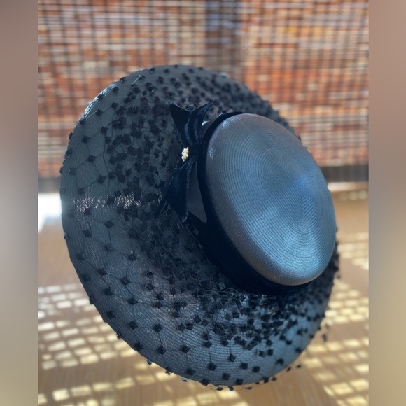 Vintage black hatinator - Picture 5 of 5